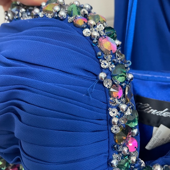 TONY BOWLS PROM style dress - Picture 5 of 10